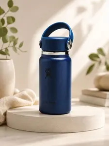 This 200ml mini insulated water bottle keeps both hot and cold drinks at the desired temperature.