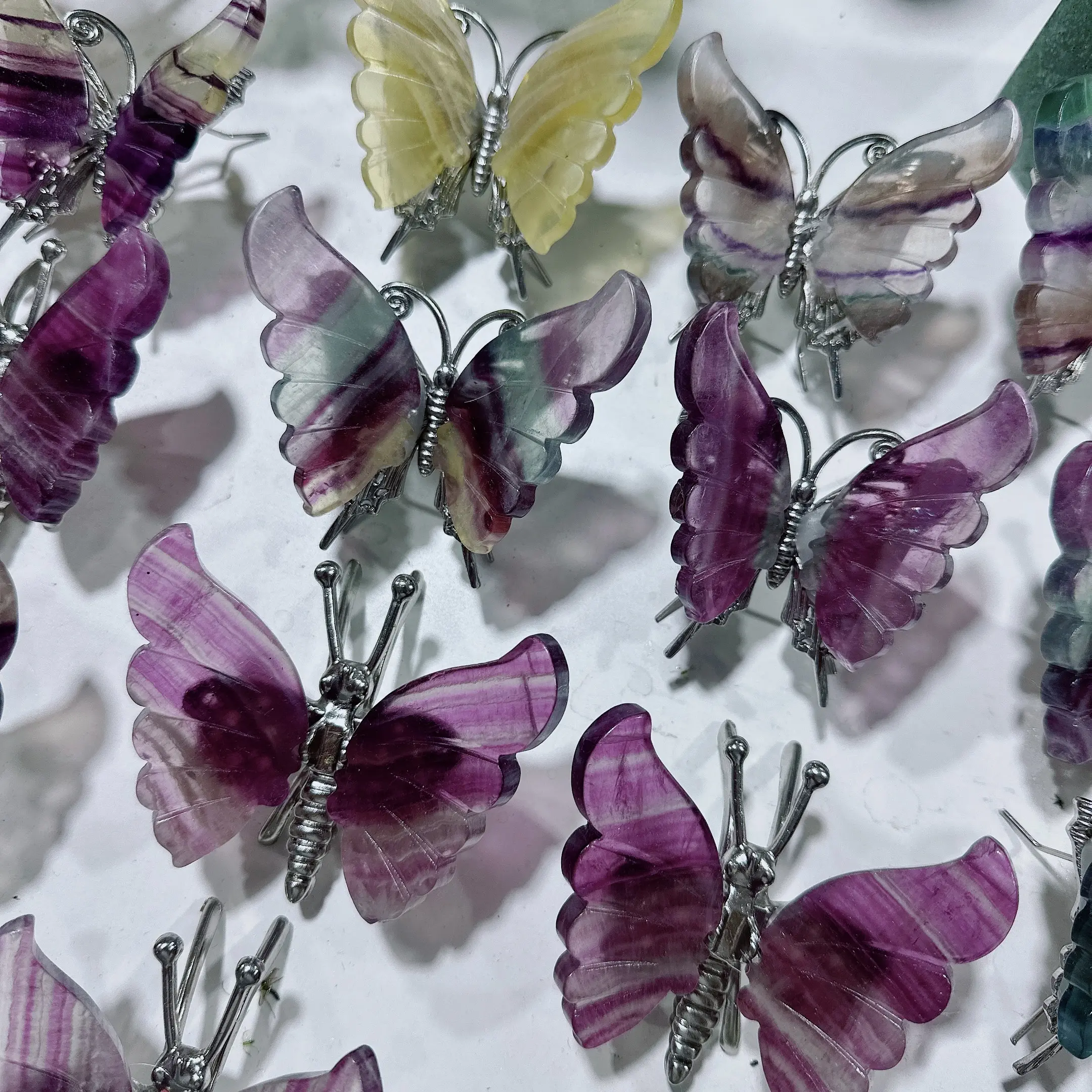 Unisex Natural Fluorite Crystal Butterfly Pendant Necklace, Healing Gemstone Jewelry, Ideal Gift for Crystal Lovers, Wholesale Option