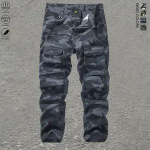 Men’s camouflage work pants, lightweight and breathable, button waist, thigh pocket design, suitable for everyday casual wear and outdoor hiking trips.