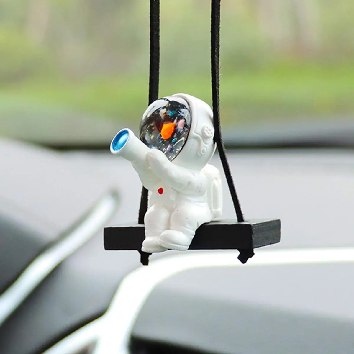 Creative Astronaut Design Car Hanging Ornament, Multipurpose Rearview Mirror Hanging Decoration, Universal Car Interior Accessories for Gift, Car Deco