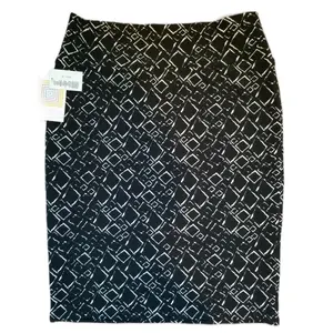LuLaRoe Cassie Pencil Skirt Black White Geometric Diamond Print Womens XL Fitted Womenswear