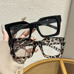 Oversized Square Blue Light Blocking Glasses, Retro Non-Prescription Style; Stylish Square Frames Suitable for Daily and Outdoor Wear, Fashion Accessories for Outdoor Activities, a Unique Gift for Women.