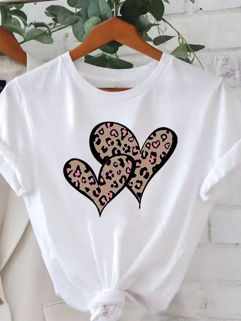 Women's Casual Crew-Neck Leopard Print Short Sleeve Tops, Unique Design Heart Motif, Versatile Elegant Shirt for Everyday Wear, Shopping, Casual Unisex