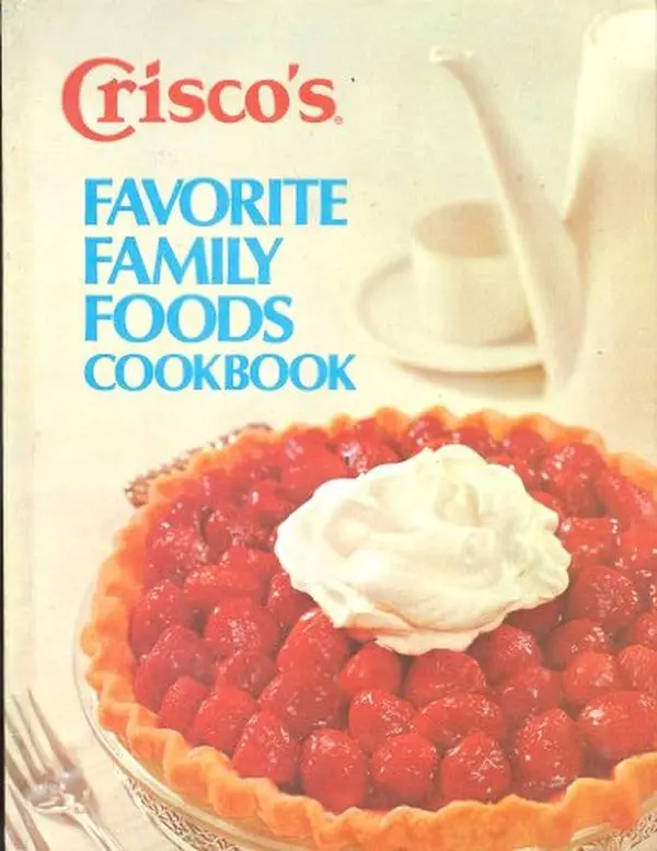 USED Book - Crisco Presents Favorite Family Foods by Illustrated Crisco (Hardcover) - english