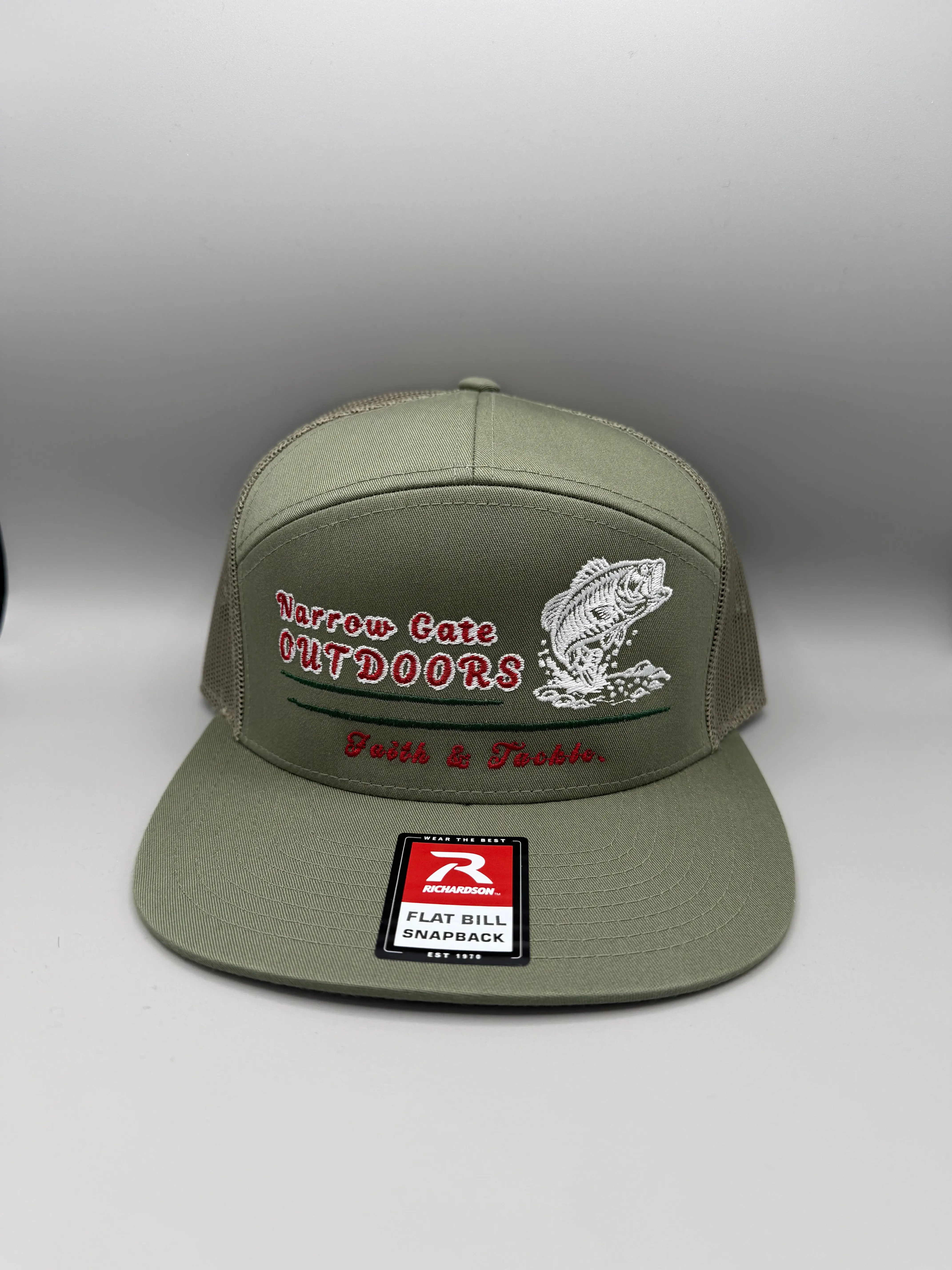 "Bass Strike" - Richardson 7 Panel Snapback Mesh "Bass Strike" - Richardson 7 Panel Snapback Mesh
