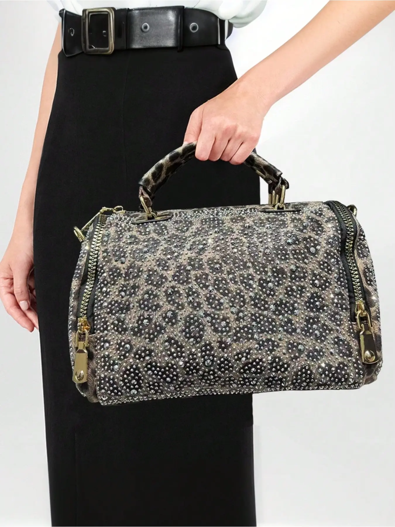 Ladies' fashionable and gorgeous diamond studded tote bag, leopard patterned full diamond cylindrical bag, handmade rhinestone bag, elegant bag, single shoulder crossbody bag, Elegant Handbag, Rhinestone Bling Bag