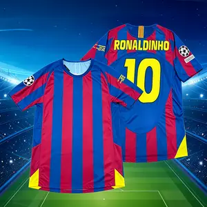 05/06 Home Red and Blue No. 10 Ronaldinho Short-Sleeve Jersey