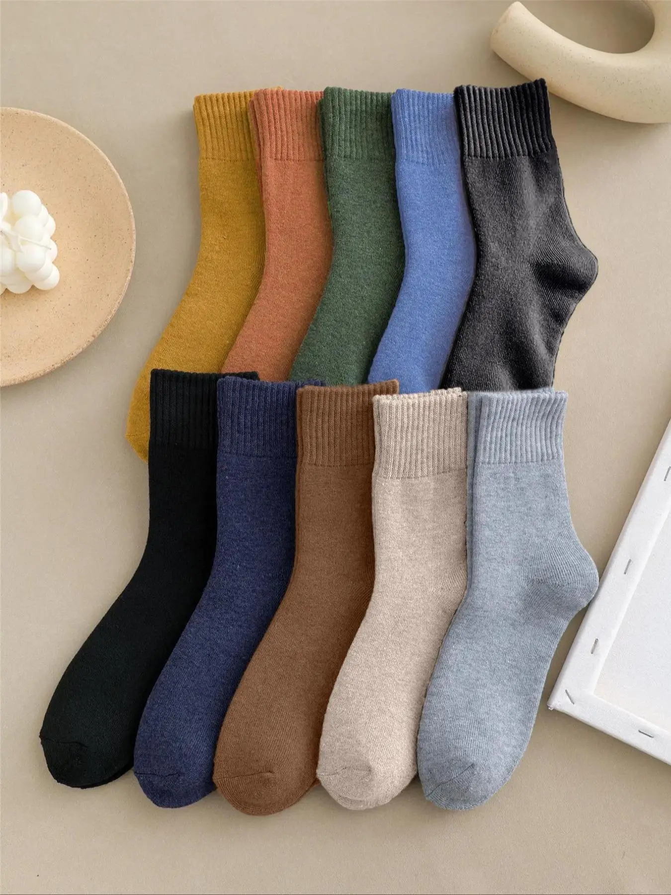 Women's 10 Pairs Minimalism Solid Crew Socks, Basic Simple Comfort Warm Mid-calf Socks For Fall & Winter, Women's Socks for Daily Wear