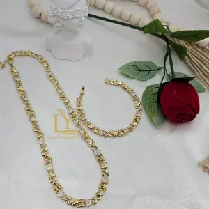 LaYaiBoutique #2142 XOXO set with bear, 14k gold plated, high quality.