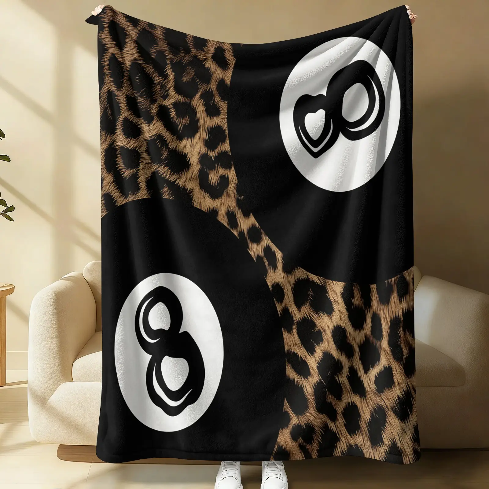 8 Ball Leopard Print Throw Blanket, Y2K Retro Heart Streetwear Aesthetic, Soft Warm Lightweight Breathable Flannel Fleece Blanket, for Couch Sofa Bed Dorm Office Living Room Home Decor, Perfect Birthday Back to School Gift