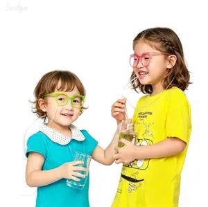 Fun Glasses Shaped Drinking Straw, Novelty Party Straw, Flexible Plastic Eyeglass Straw for Kids & Adults