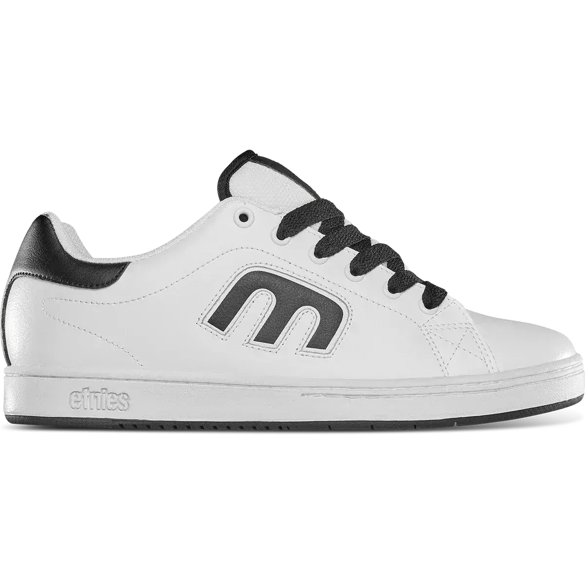 etnies Callicut White/Black/White Men's Skateboarding Shoes - Crisp White Cupsole Sneakers with Reinforced Toe Cap, Breathable Mesh Tongue and 400 NBS Rubber Outsole