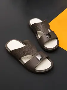 Men's Summer Casual Slip-On Sandals, Anti-Slip Durable Sole, Metal Buckle Design, Perfect for Home, Commute, Streetwear, Footwear
