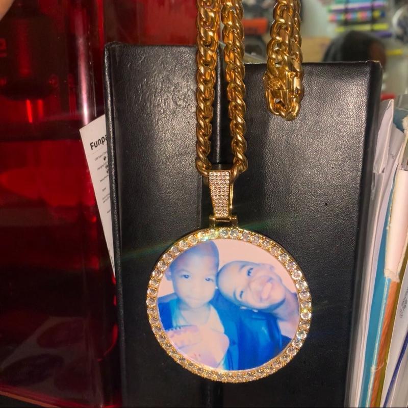 [ICE HUE]18K Gold Vacuum Plated Copper with 5A+ Sri Lanka Zircon Oversized Personalized Custom Memory Photo Pendant With Big Cuban Necklace Miami Italy Mexico & Micro Inspired for Women & Men Luxury Jewelry,Daily Wear,Casual Fashion,Gift,Chicano,Hip Hop