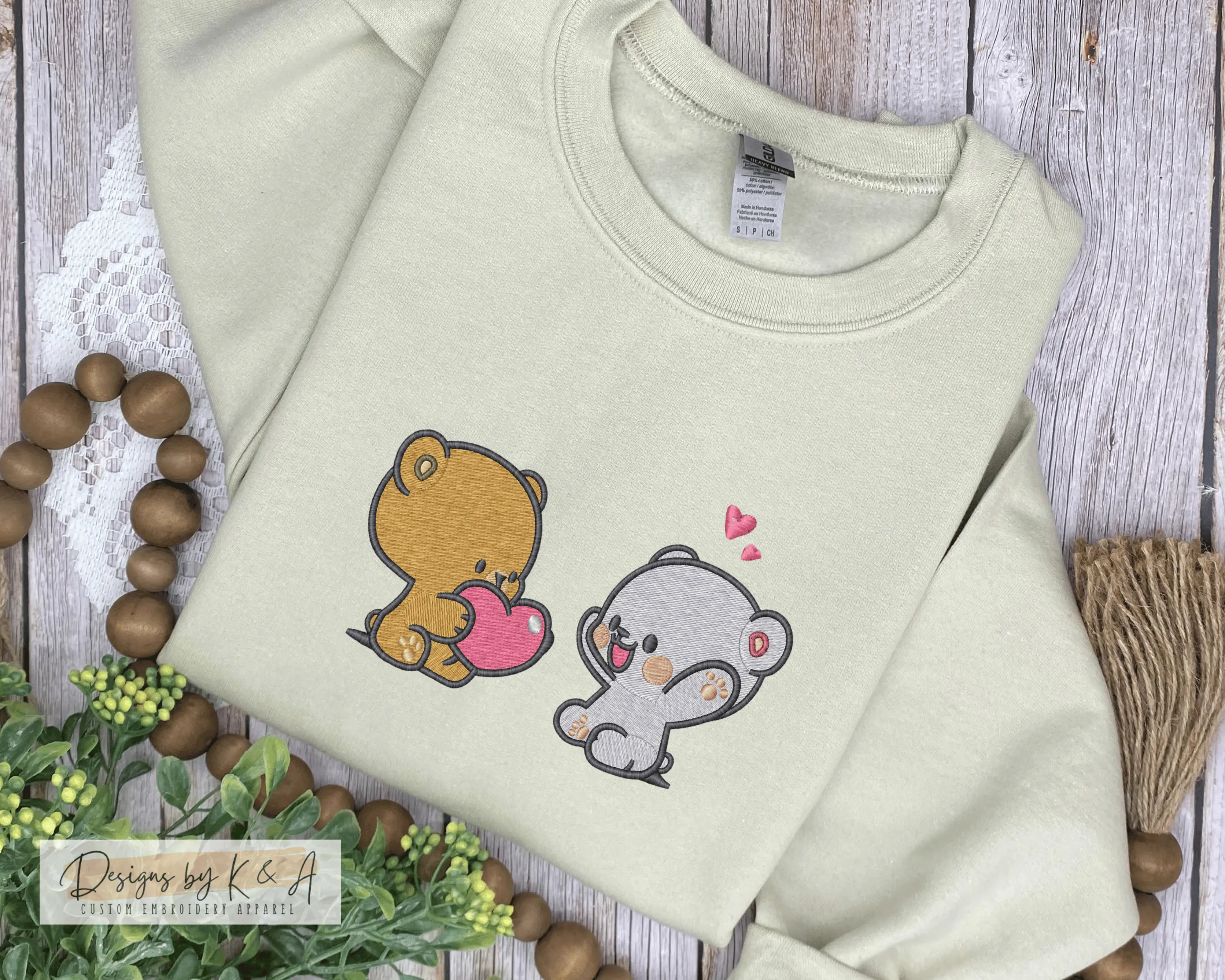 Cute Bears Sharing Heart Embroidered Sweatshirt Fit Womenswear Long Sleeve Crewneck Pullover Casual Tops Hoodie Sand