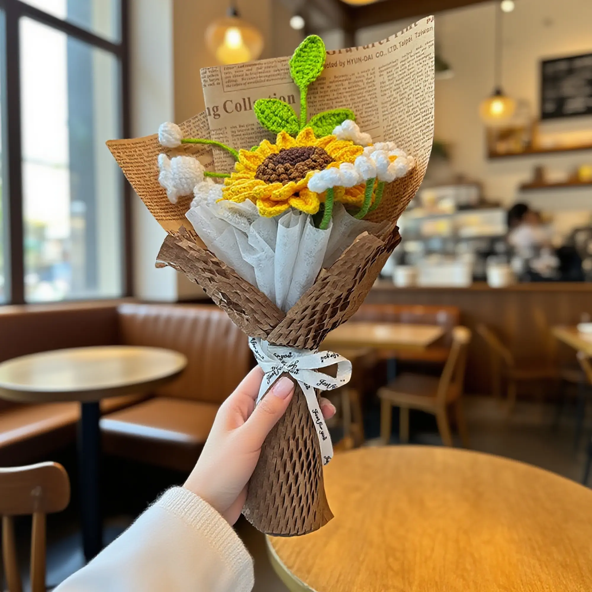 Handmade Cotton Crochet Flower Bouquet - 1 Bunch Knitted Yarn Artificial Sunflower Arrangement, Decorative Gift for Mom, Home Decor for Birthday Party