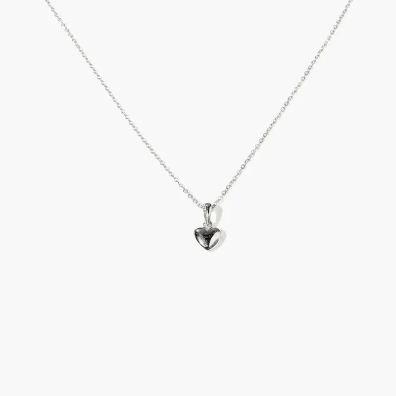 en route Silver Audrey Heart Necklace, Petite Polished Heart Pendant, Perfect for Everyday Styling & Stackable Looks