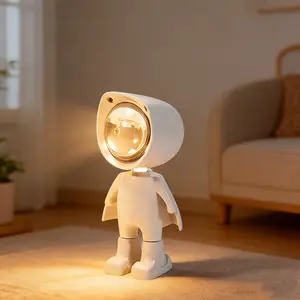 Astronaut Sunset Projection Lamp, Atmosphere Live Streaming Photo Background, Night Light for Bedroom Desktop Decor, Table Lamp