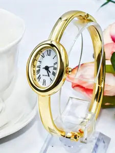 Elegant Oval Women's Quartz Watch, Luxury Fashion Timepiece, Stylish Ladies Wristwatch, Perfect for Everyday Wear, Trendy Accessory, Analog Watches