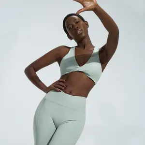 TikTok-style backless and arm-exposed new Pilates sports yoga outfit for running and fitness, with a beautiful back design, suitable for women to wear as outerwear