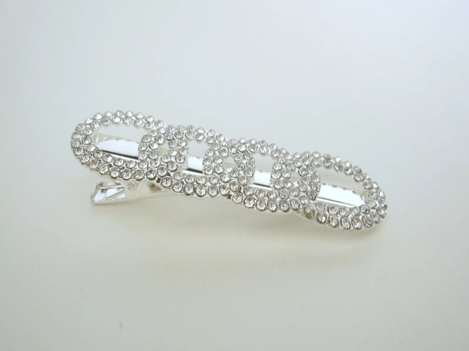 Silver metal infinity oval shaped crystal alligator hair claw clip clamp