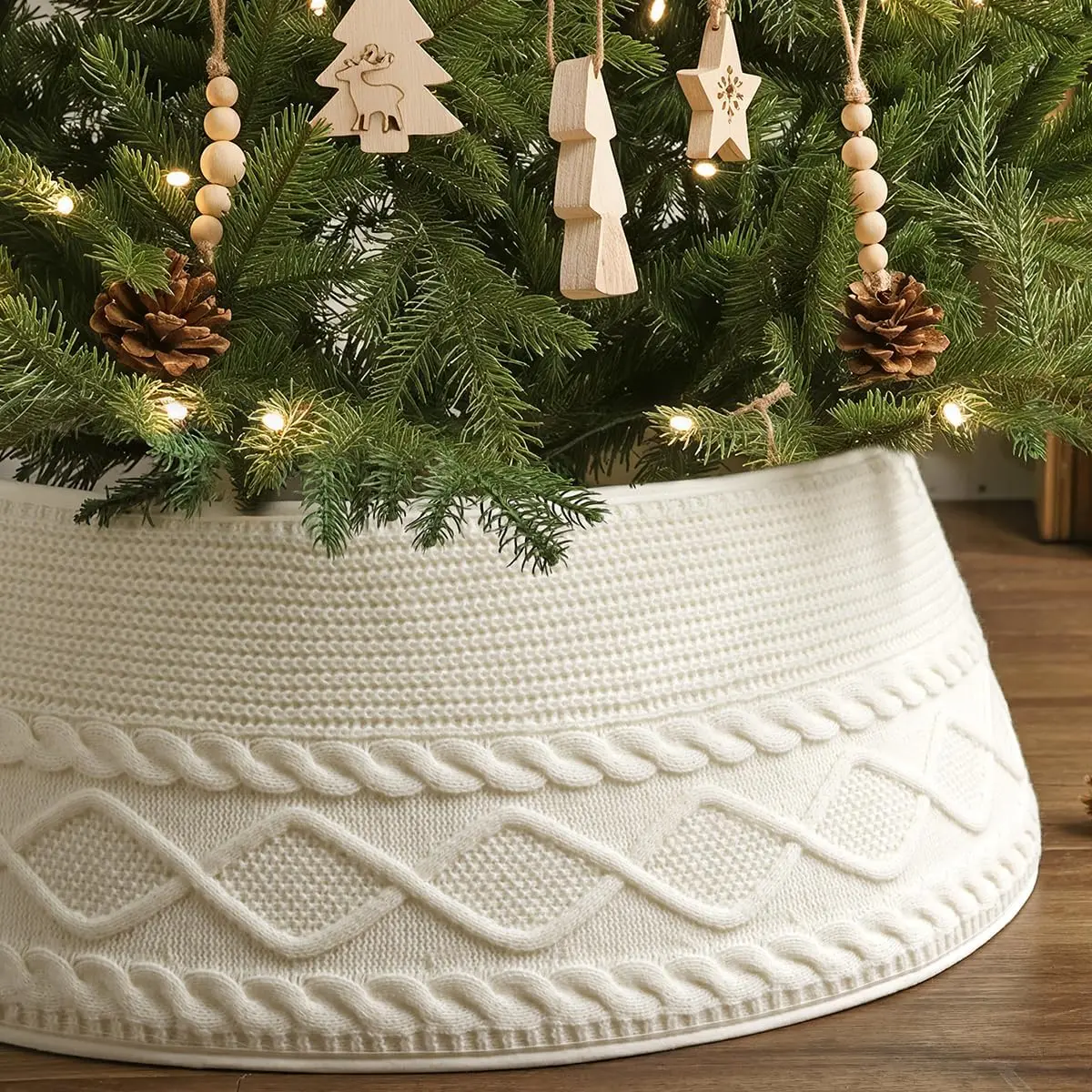 Knitted Christmas Tree Collar: Cream Crossed Diamond Edge Chunky Cable Knit Christmas Tree Collars for Artificial Trees, Farmhouse Rustic Tree Ring Tree Skirt for Christmas Home Décor