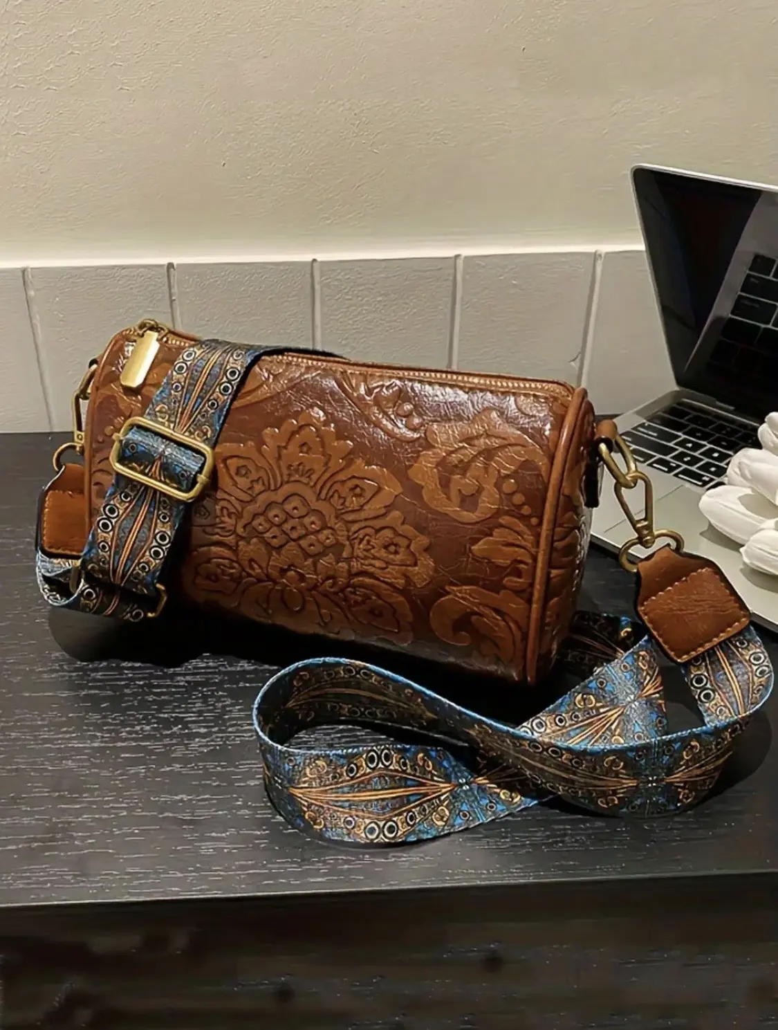Vintage Style Ethnic Pattern Strap Shoulder Bag for Work & Daily Used, Women's Fashionable Boho Style Floral Decor Crossbody Bag, Trendy Boston Bag/Pillow Bag