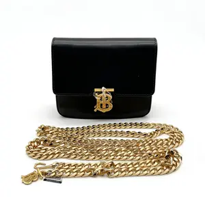Pre-owned BURBERRY Black Gold Full Leather Tofu Chain Bag 17*6*13cm th260401043