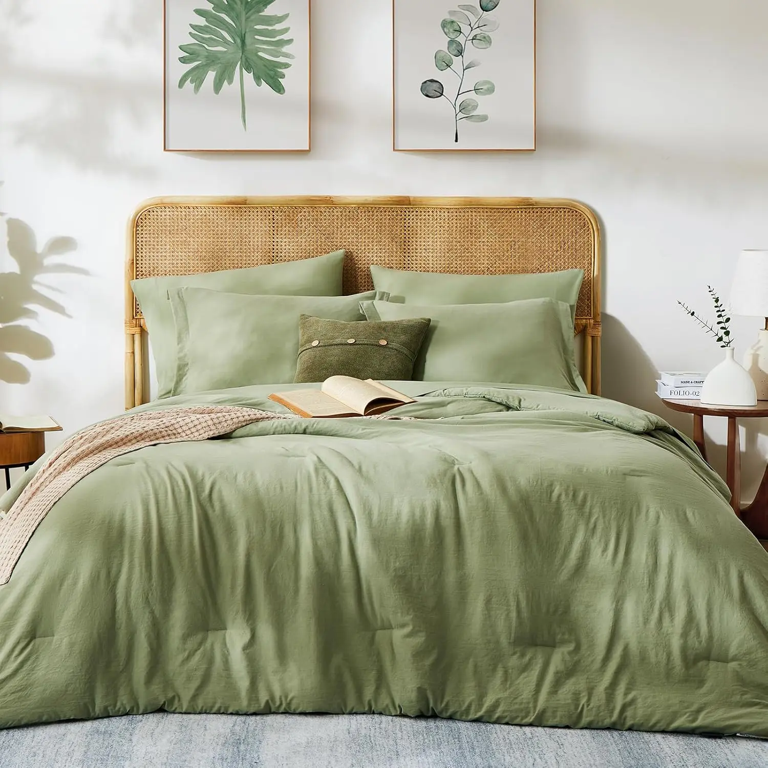 Wrensonge King Size microfiber Comforter Set- 7 Pieces Soft Sage Green Super size Bed in a Bag King with Double Sided Storage Pockets, Flat Sheet, 2 Pillow Shams, and 2 Pillowcases- Warm Bed Set for All Season bed comforter set