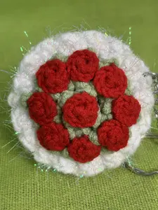 Handmade Crochet Flower Bouquet Keychain Purple & White Roses on Phone Chain 5x5x5inch Elegant Floral Design Small Gift for Special Occasions