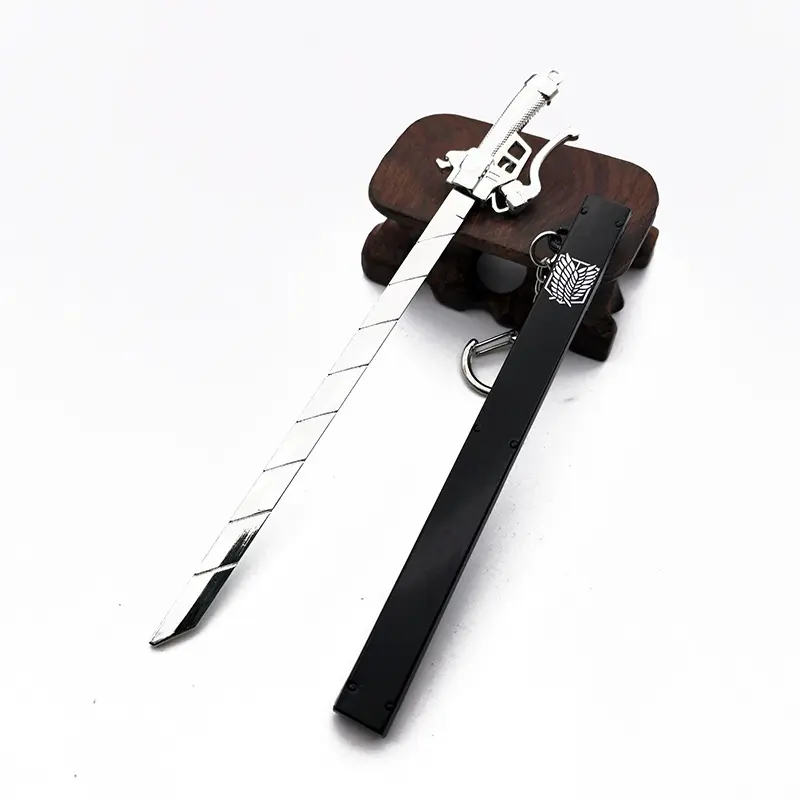 Attack the surrounding giants Wings of Freedom Allen Mikasa Sword Metal Sheathed Sword Model Pendant Keychain