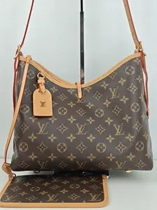 Pre-owned Monogram coated canvas Shoulder Bags Louis Vuitton CarryAll PM