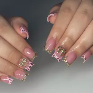 Press On Nails, Short Square, French Floral Leopard Bow Rhinestone Design, 24PCS + 5-Piece Nail Kit, Easy Apply, Perfect for Parties & Daily Wear Customized Liveroom Nail Art Christmas gift