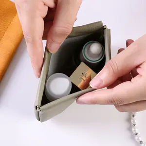 Mini storage bag, key chain, portable cosmetic case, snap fastener, printed lipstick, small bag for carrying odds and ends, portable.