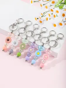 Pastel Daisy Beaded Keychain with Heart Charm, Kawaii Floral Keyring for Backpacks, Sweet Daisy Key Pendant with Heart Charm, Cute Bag Accessory, Keychain for Bags, Aesthetic Key Holder for Girls， Perfect Gift for Best Friends