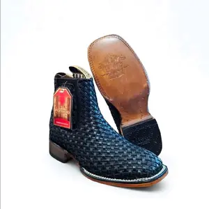 Botin Negro Petatillo/ Basketweave Square Toe Ankle Boots