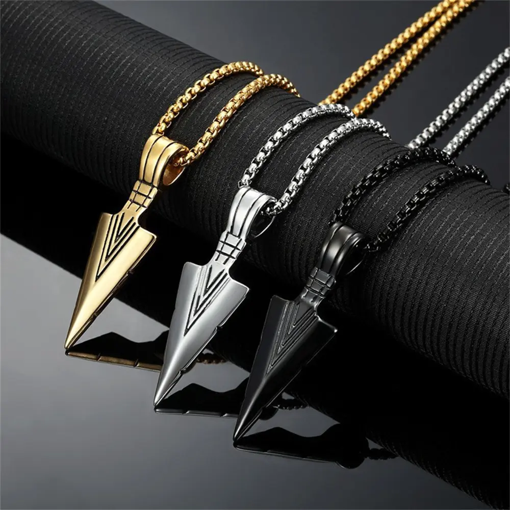 European and American men's triangle spearhead necklace; vintage metal arrow pendant stainless steel pearl chain