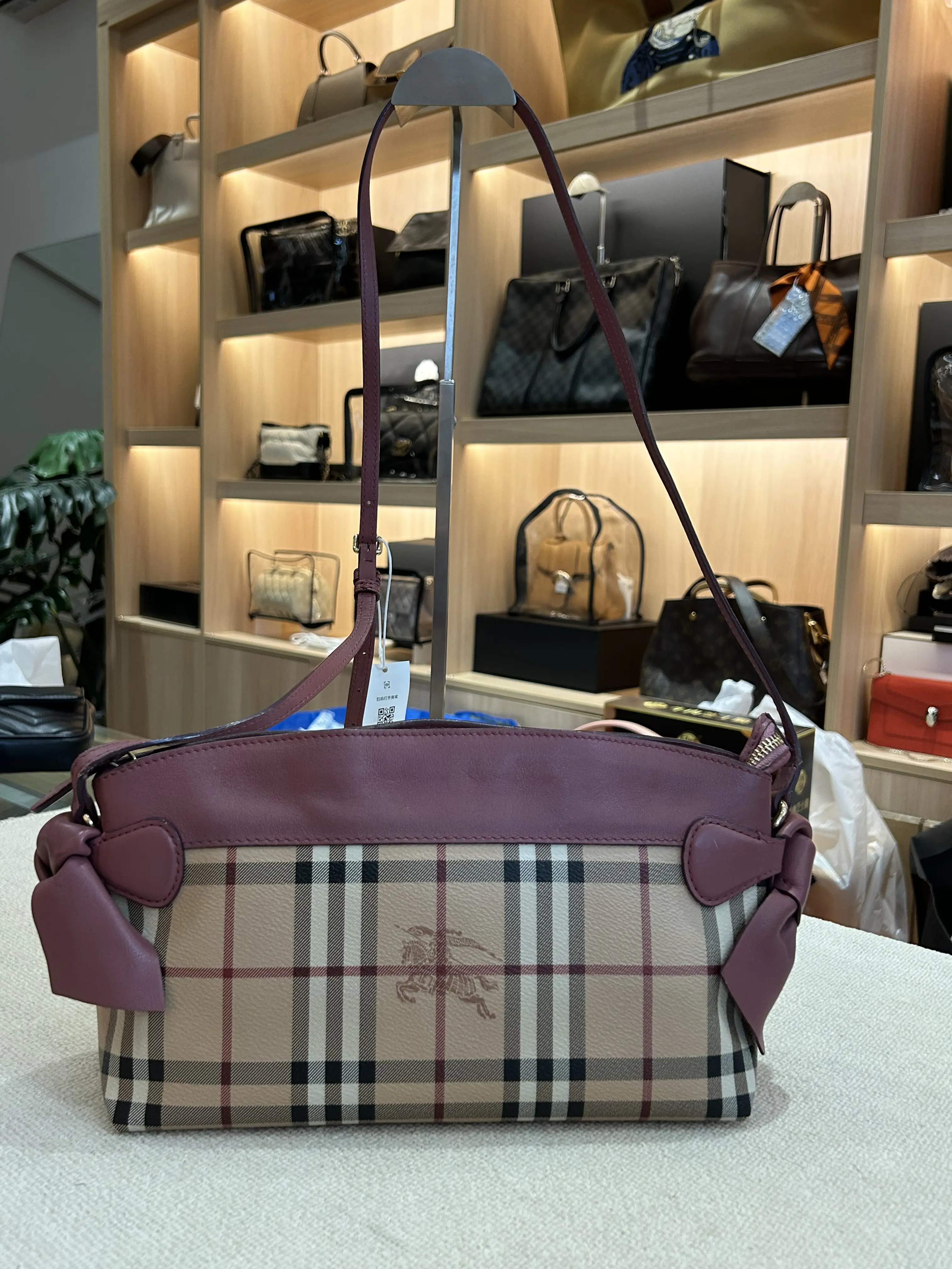 Pre-owned BURBERRY House Check Crossbody Plum Bow Details