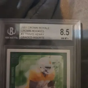 Beckett 2021 Crown Royal Crown Rookies #3 Travis Henry Graded Insert Card 8.5 NM-MT+