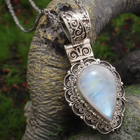 Bohemian Style Synthetic Opalite Teardrop Pendant Necklace, Unisex Fashion Jewelry, O-Shape Zinc Alloy Chain, Boho Style Necklace, All Seasons Accessory