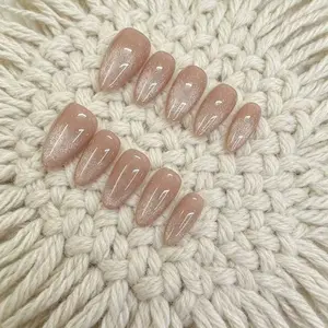 Ice Transparent Nude Foundation with Fine Glitter Cat Eye, Soft Glow, Brightening and Clear, Perfect for Daily Commute, Highly Versatile