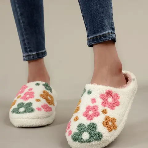 Women's Floral Embroidery Plush Slippers, Casual Soft Comfortable Home Slippers, Lightweight Slippers for Indoor & Outdoor Use for Fall & Winter, White Footwear, Walking Shoes, Fuzzy Warm Slipper