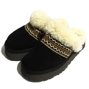 Pre-owned UGG Suede Small Leather Goods Disquette Mouton Sandals