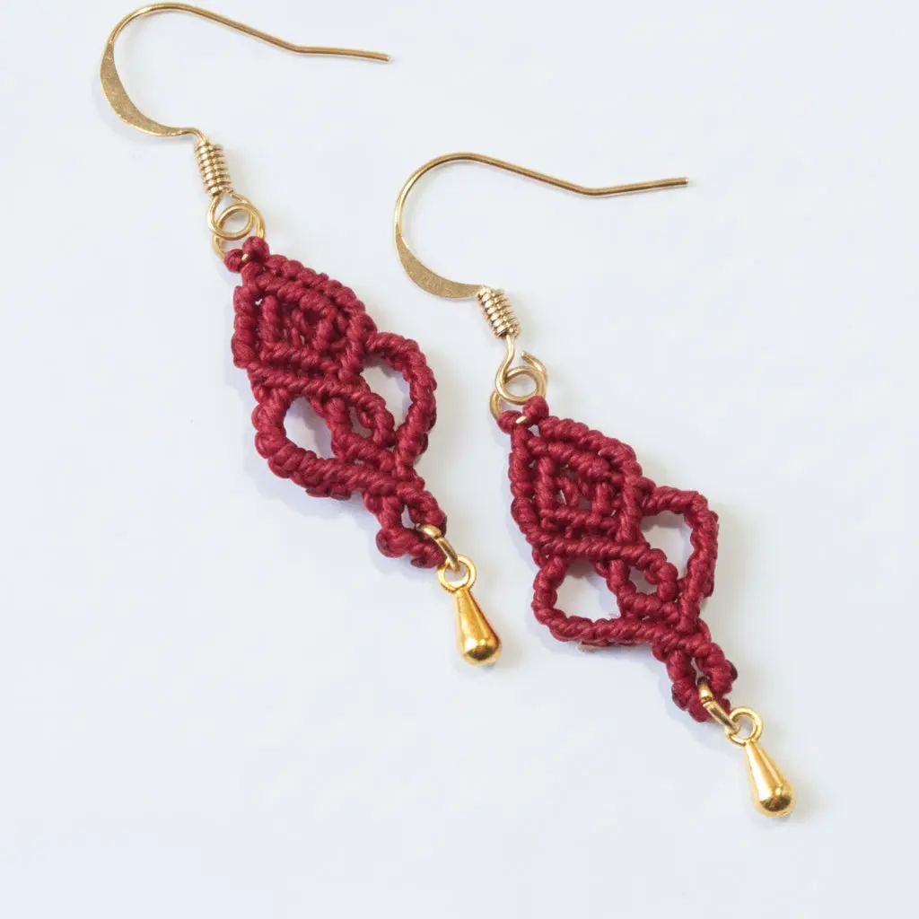 Macrame Looping Hearts Earrings - Red