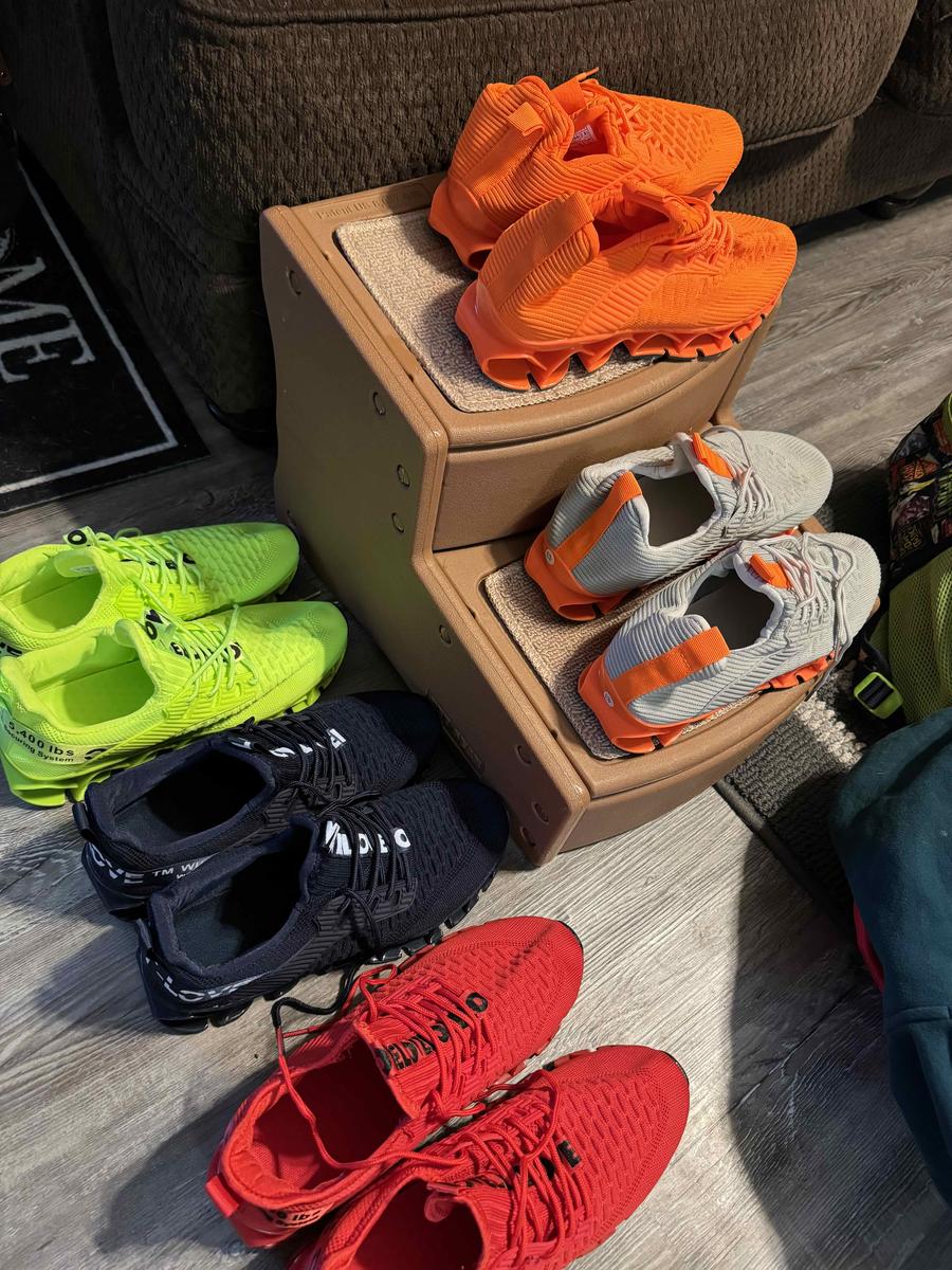 Item: Beige Orange, EU43/US9.5