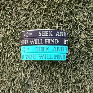 Seek And You Will Find Silicone Wristband Faith Motivation Bracelet Waterproof Lightweight Comfortable Fit 8" Classic Black White Teal Black