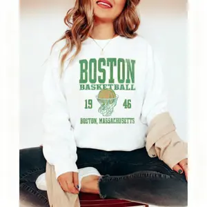 Boston Basketball Vintage 1946 Graphic Crewneck Sweatshirt Unisex Distressed Sports Apparel Massachusetts Pride Gameday Pullover Long Sleeve Cotton Blend Streetwear Top