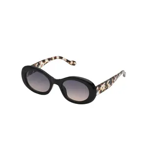 Iconic Vintage Oval Sunglasses in Black with Elegant Design and Stylish Fit