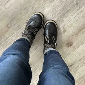 Women's Thick Sole Block Mary Jane Shoes, Vintage British Style, Breathable Carved Flower, 4cm Hidden Height Increase, Adjustable Magic Tape