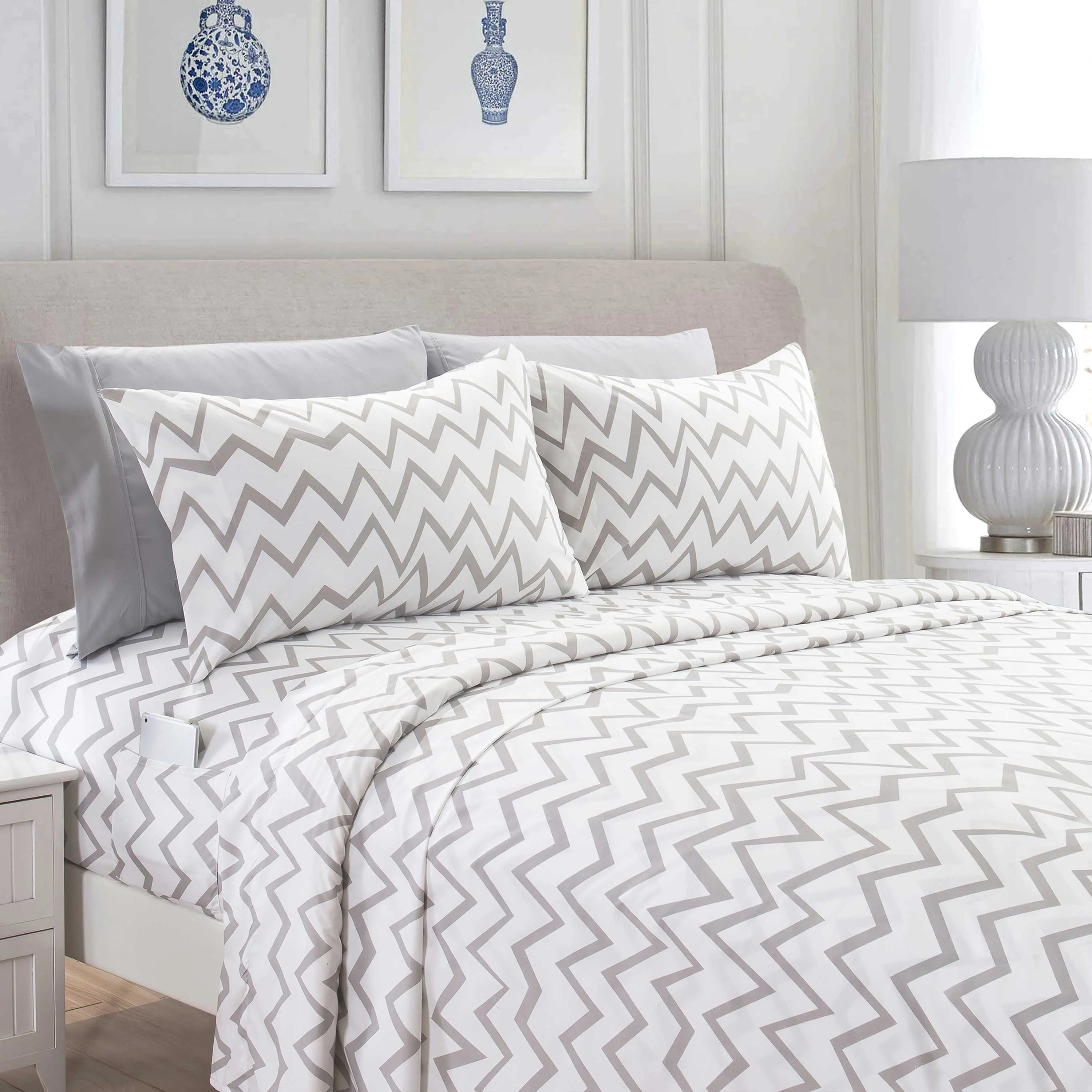 Mocassi Chevron Pattern Percale Bed Sheet Set, 1800 Thread Count Hotel Premier Vibrant Fade-Resistant
